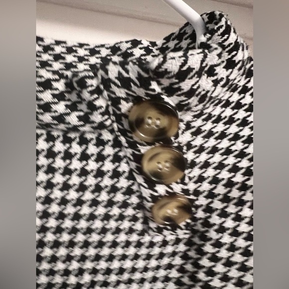 FINAL PRICE Crosstree Lane  black and white houndstooth TOP - Picture 4 of 9